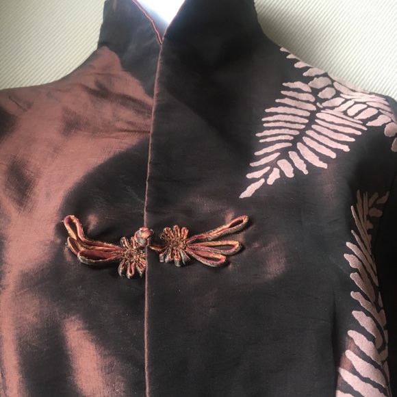 Mandarin burgundy jacket. Unique closure. - Picture 2 of 7